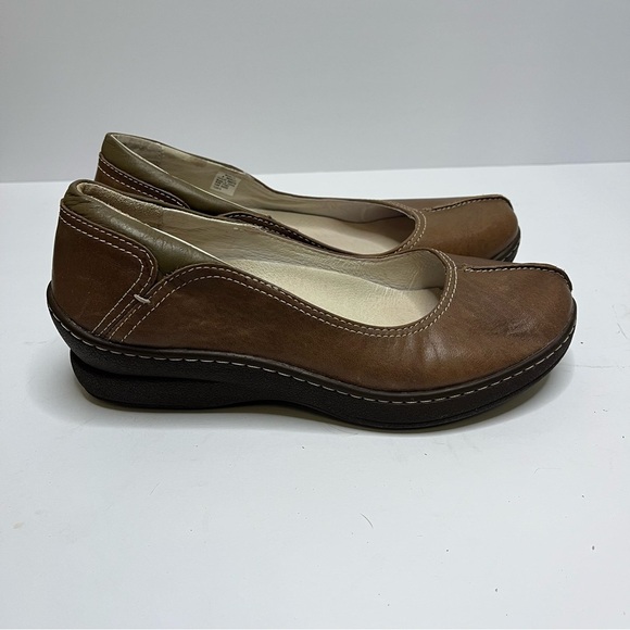 LL Bean Brown Leather Split Toe Wedge Loafer Women's Size 8 - Picture 9 of 14
